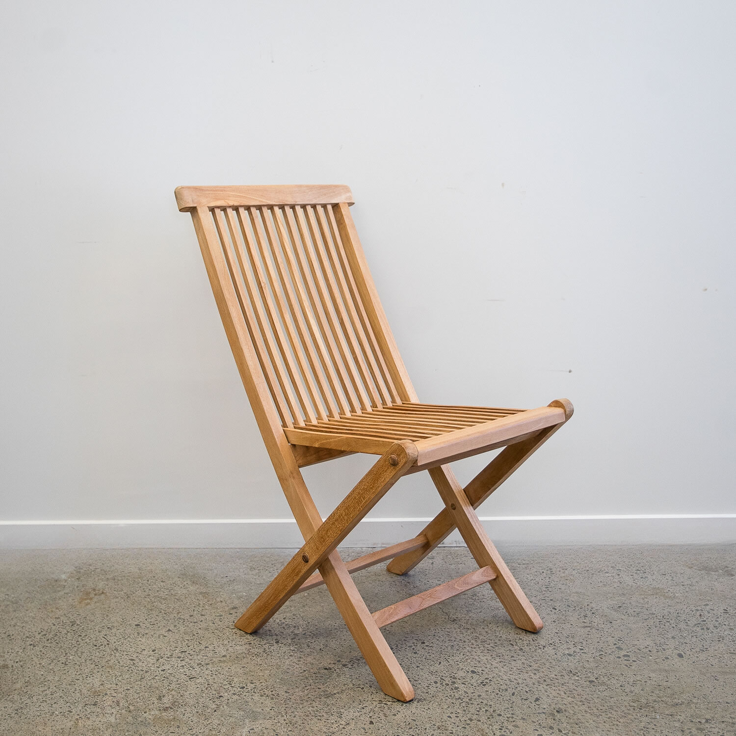 Wooden outdoor folding online chairs